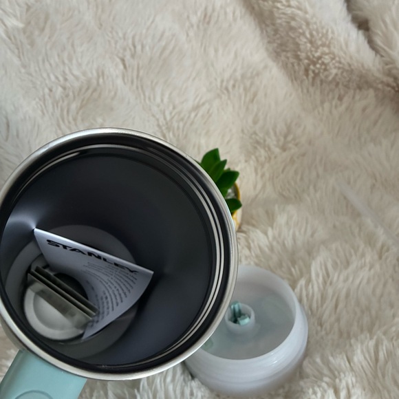 Stanley The Quencher H2.0 Flowstate™ Tumbler 40 OZ Seafoam Blue NWT - Picture 9 of 9